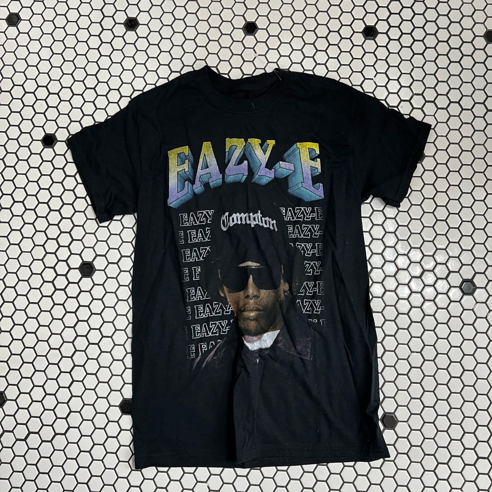 NWOT Easy E t shirt size small